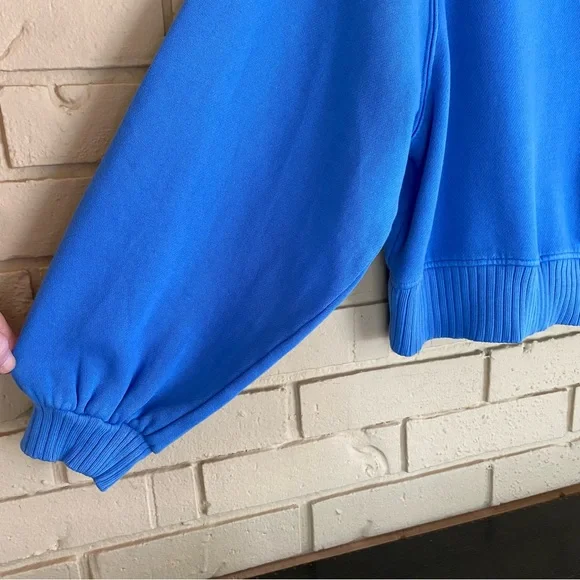Aerie Women's Blue 1/4 Snap Oversized Slouchy Cropped Sweatshirt Size Medium M - Picture 2 of 8